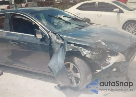 2013 Volvo S60 T5 из США, поврежденный, VIN YV1612FS3D1224949